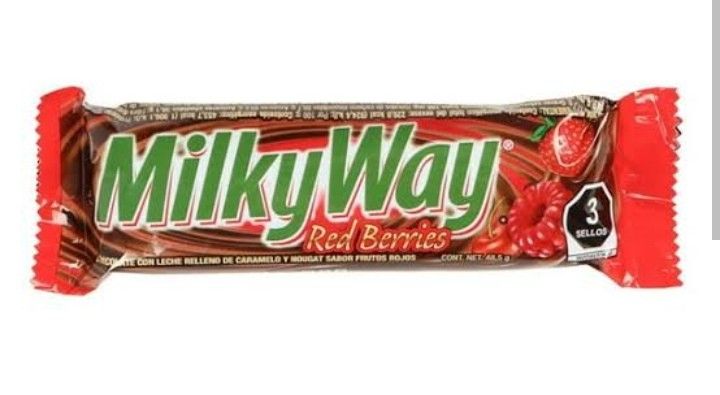 Milky Way Red Berries Chocolate Bar 48.5g - Mexico