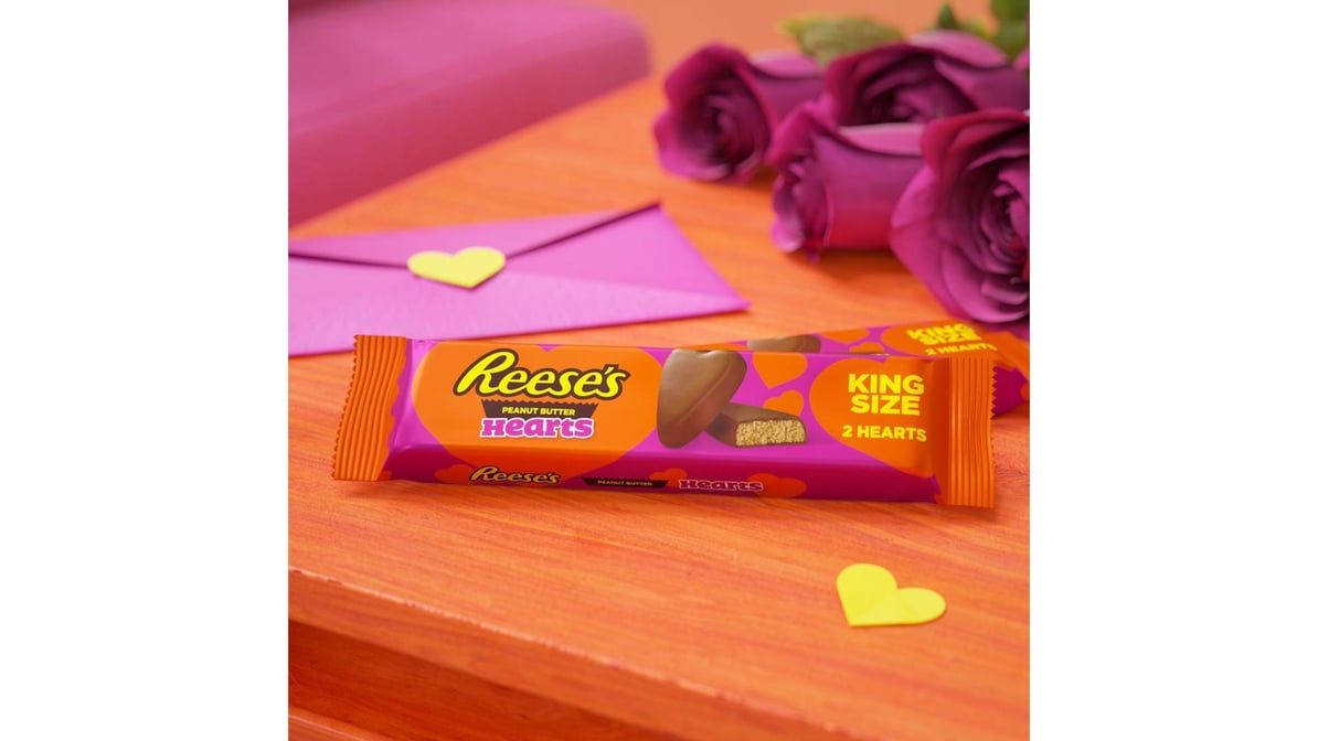 Reese's Milk Chocolate Peanut Butter Hearts Candy King Size (2.4 oz)
