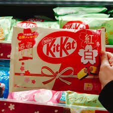 Kit Kat Milk And White Chocolate